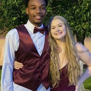 Meet your Posher, Devin